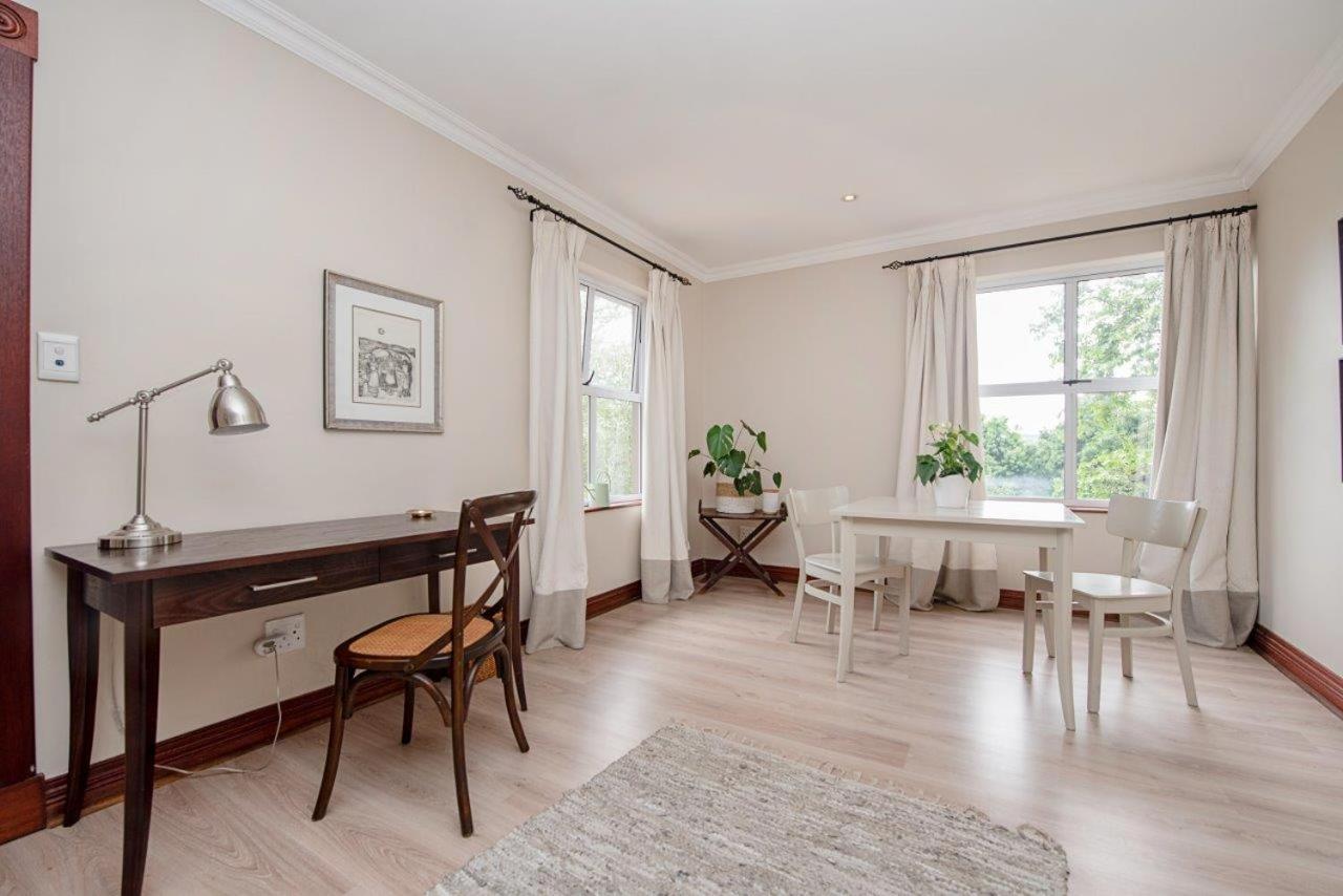 Wild Olive Executive Suite Йоханнесбург Экстерьер фото