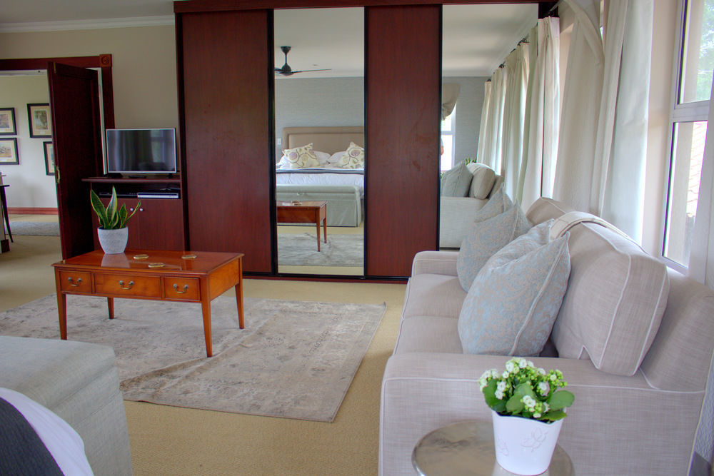 Wild Olive Executive Suite Йоханнесбург Экстерьер фото